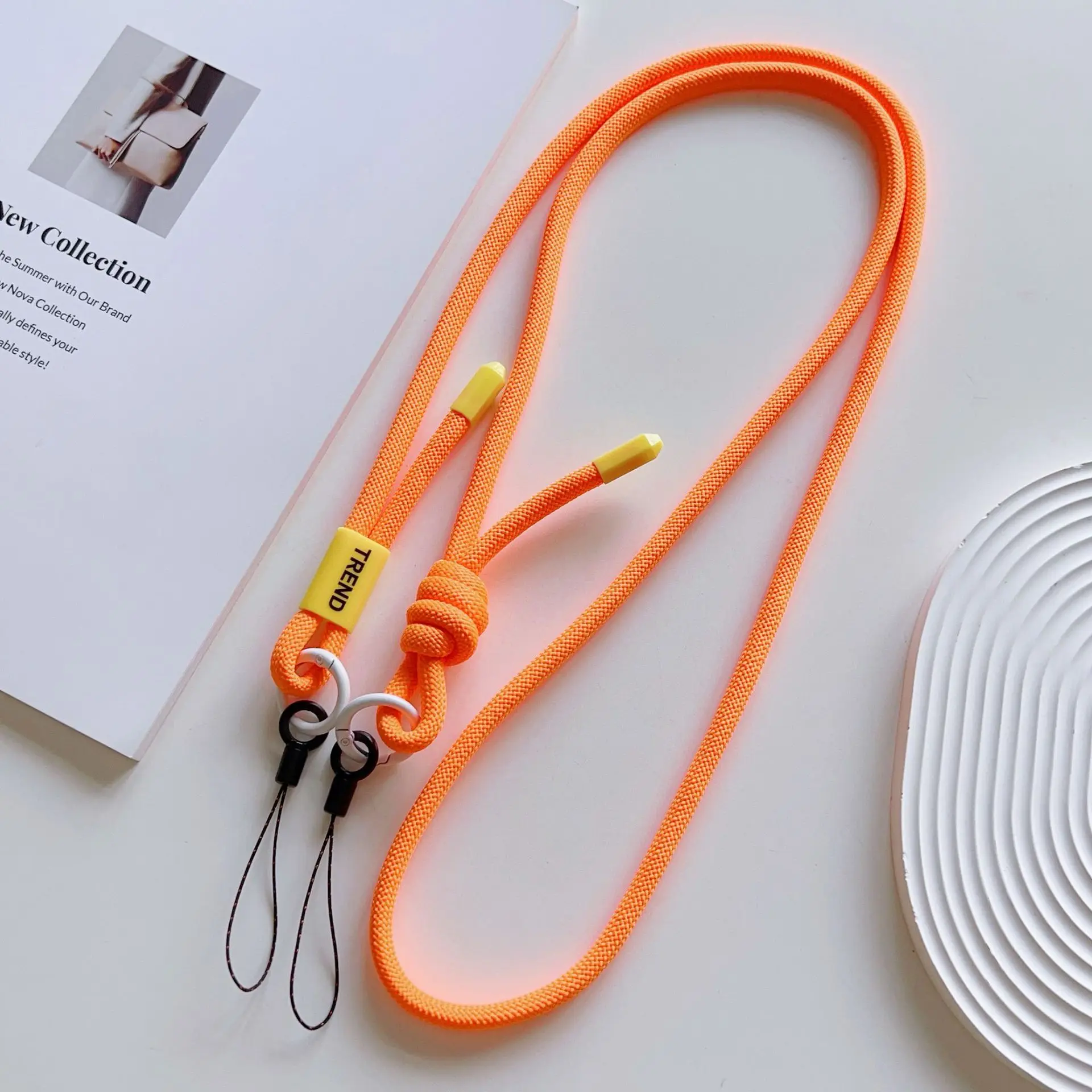 Crossbody Lanyard Neck Strap Case - 調節可能なユニバーサルフォンストラップ、屋外用ケース、クロスボディショルダーカードネックコードクリップ、紛失防止リストストラップ