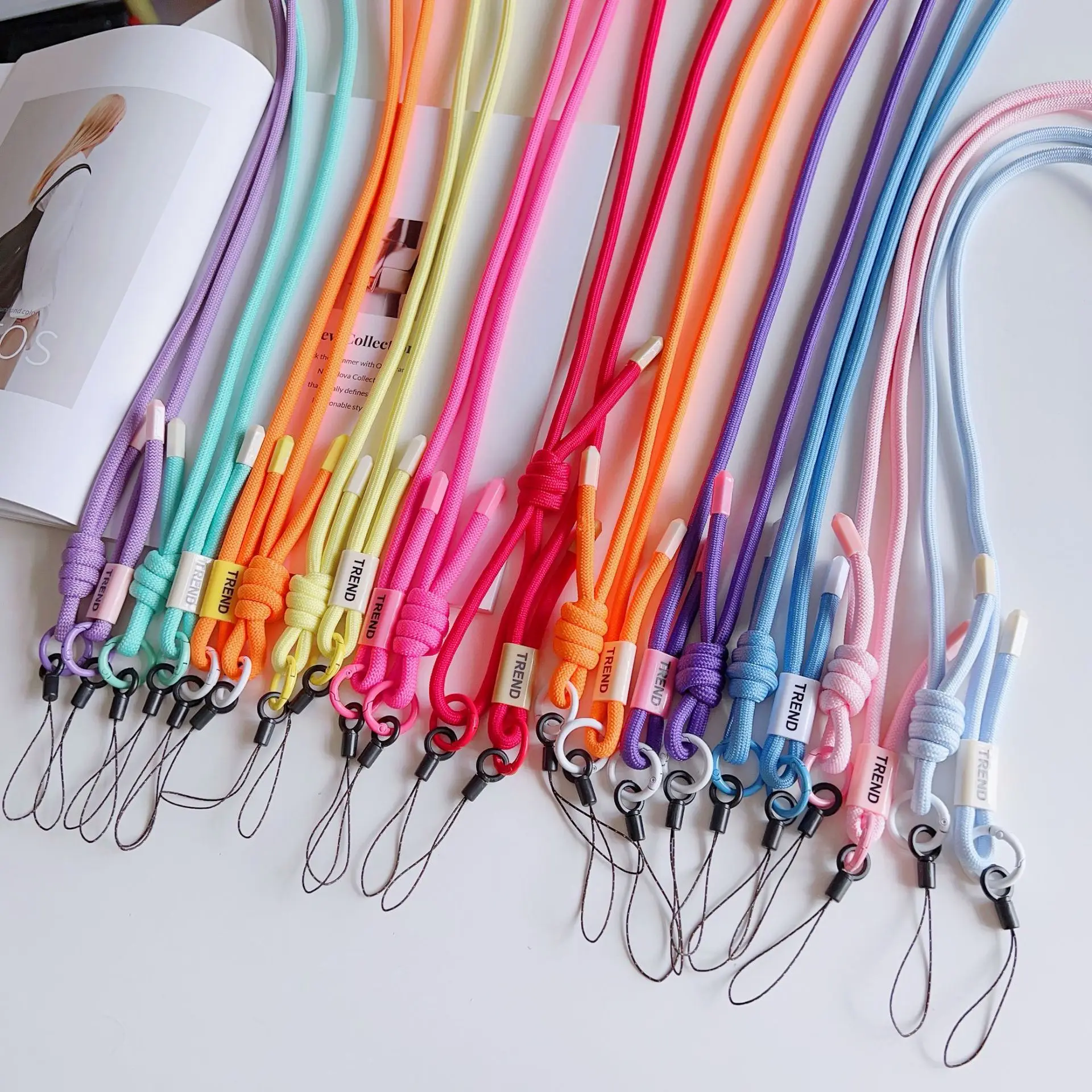 調節可能なユニバーサルフォンストラップ、屋外用ケース、クロス - Crossbody Lanyard Neck Strap Case のレビューと価格