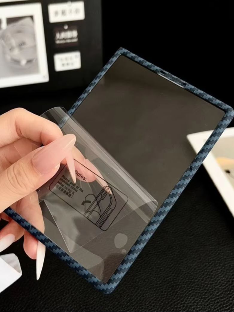 超薄型カーボンファイバー360°スクリーンプロテクター Ma - Screen Protectors のレビューと価格