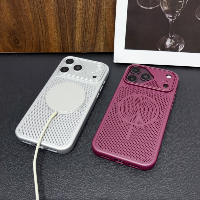 MagSafe対応 磁気ワイヤレス充電対応 ソリッドカラーマ - Matte Hard Pc Back Case のレビューと価格