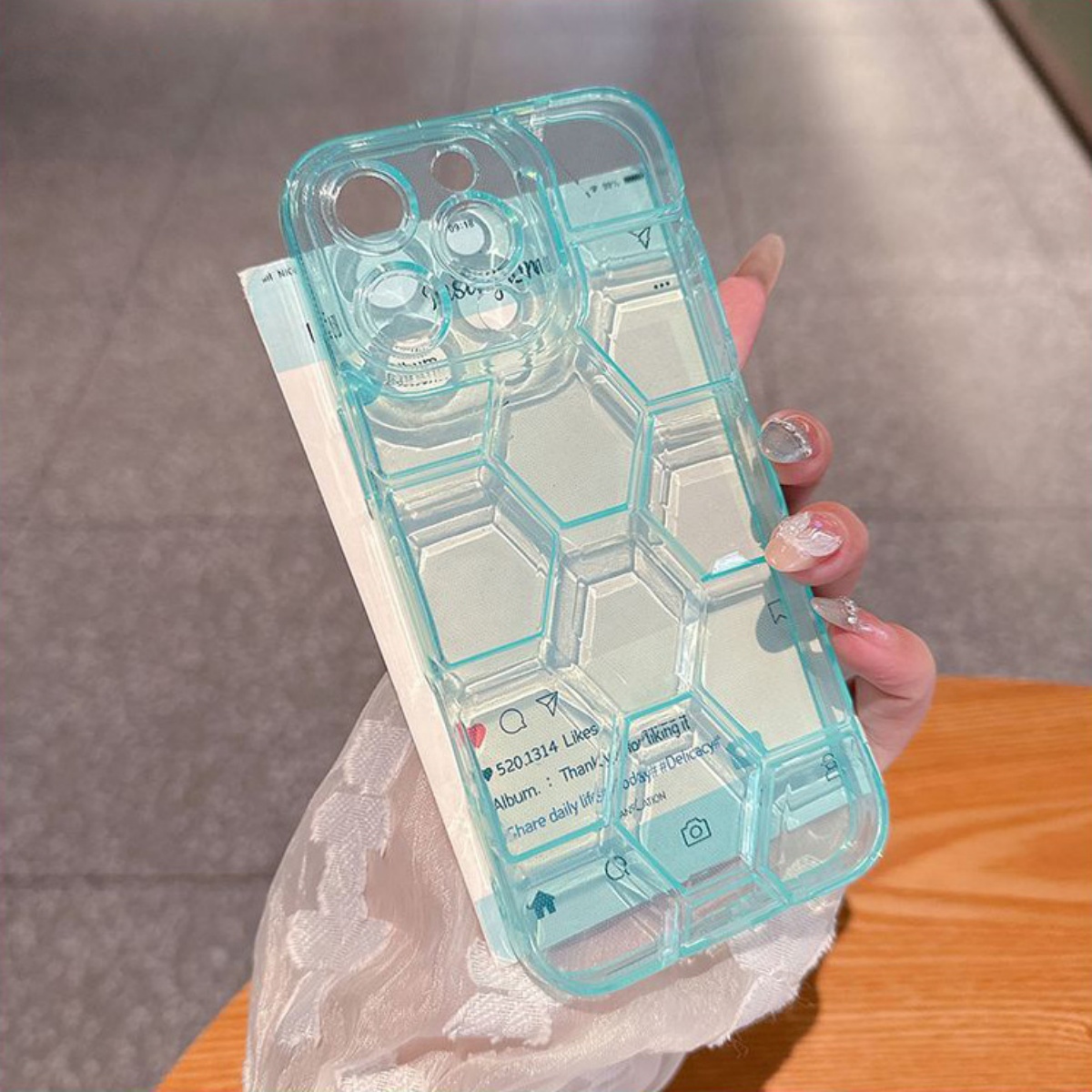 ハニカム幾何学模様フットボール柄iPhoneケース iPho - Clear Shockproof Bumper Case のレビューと価格