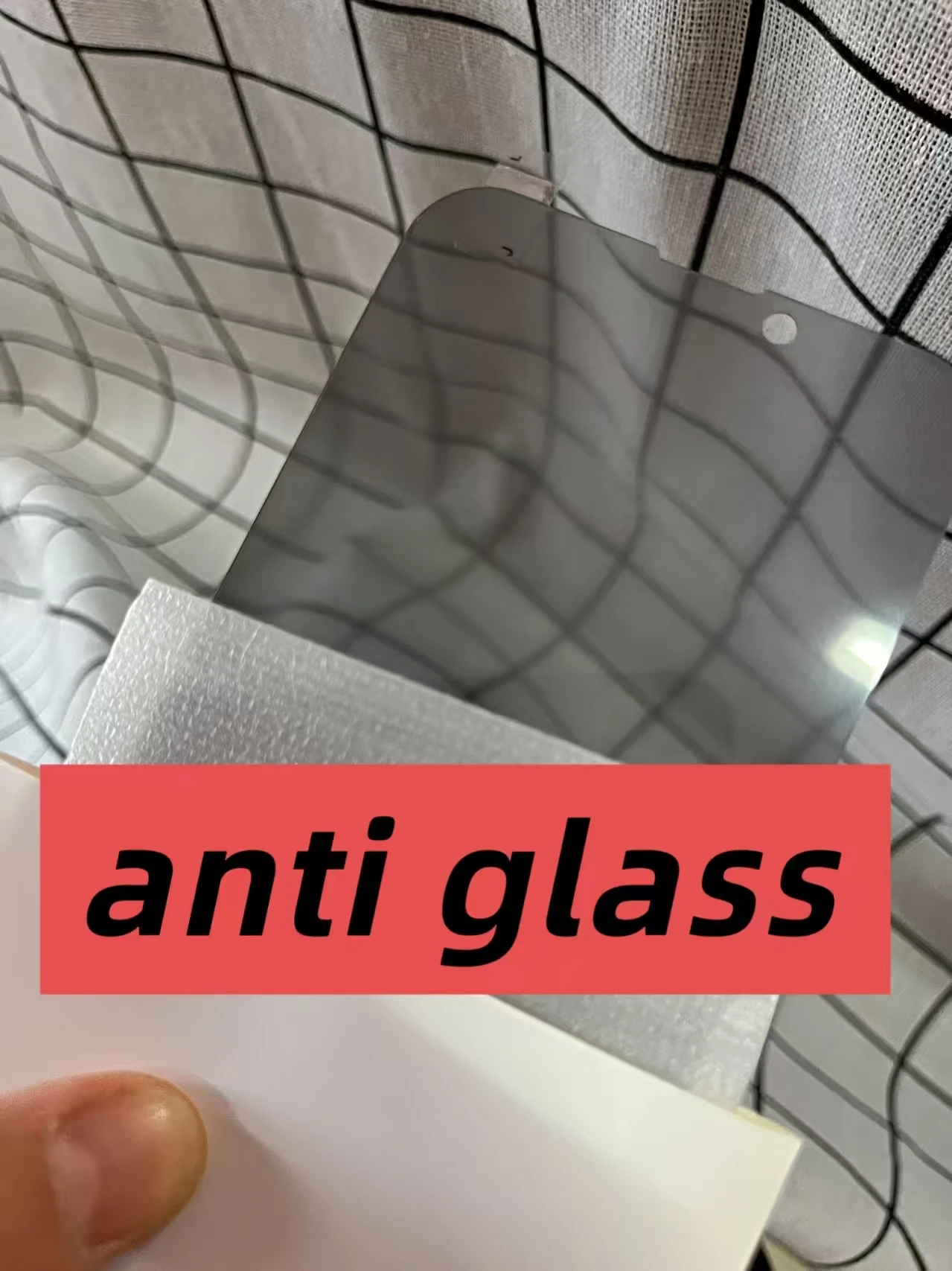 realme 7 pro 用のアンチスパイ強化ガラススクリー - Anti Spy Privacy Glass Case のレビューと価格