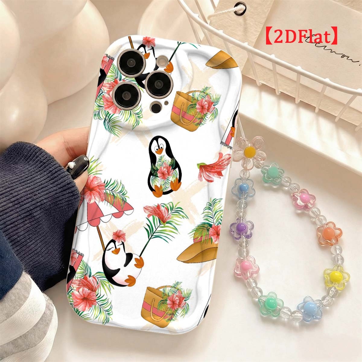 かわいいペンギンのスマホケース。iPhone 18、17 P - Cute Cartoon Wrist Strap Silicone Case のレビューと価格